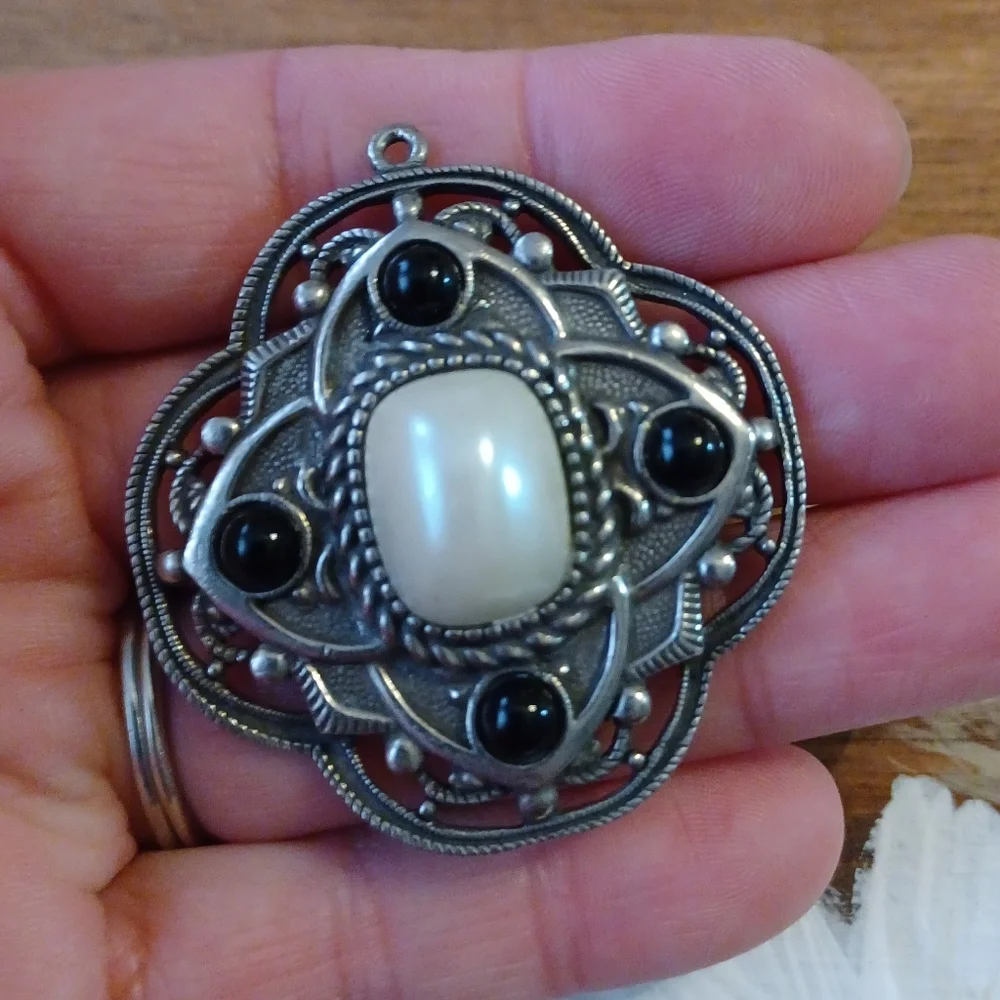 Vintage Celtic Pewter Pearl/Black Bead Large Necklace Pendant